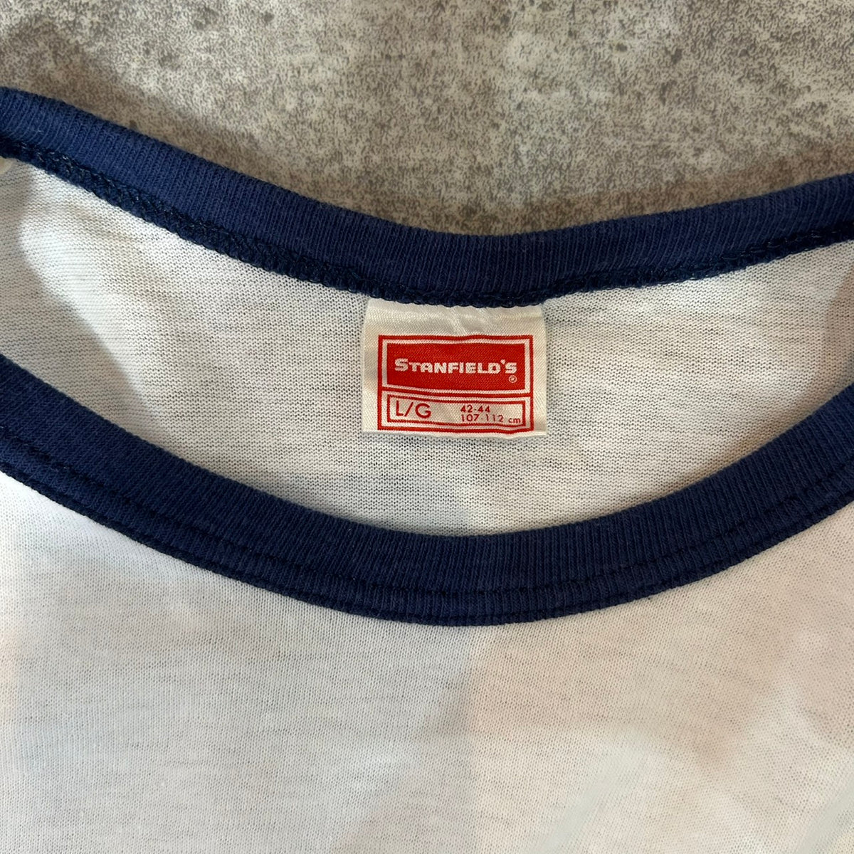 90's  " MORE HUGS NO DRUGS " Ringer T-shirt Size L MADE in CANADA 90s NOVA SCOTIA