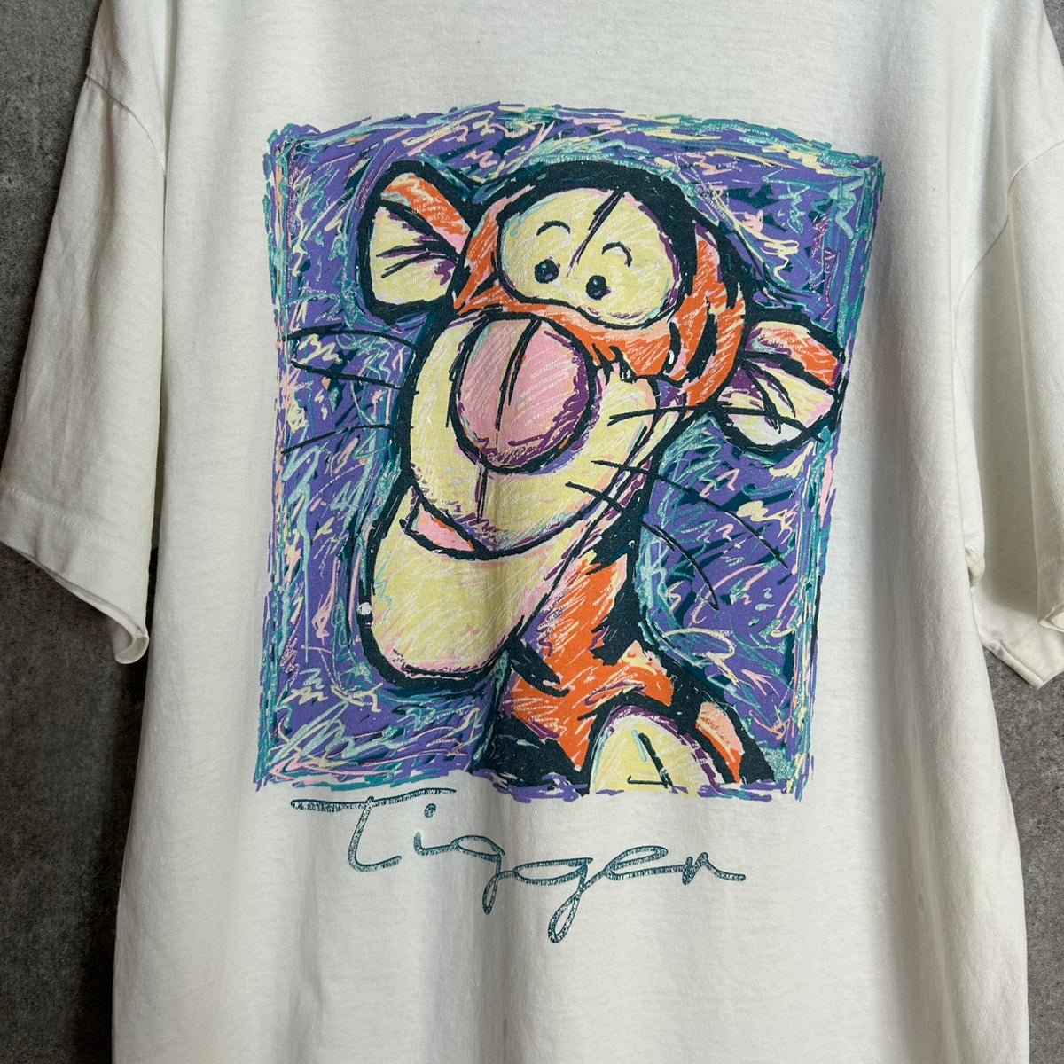 90's Disney Pooh Tigger Paint Tee VINTAGE