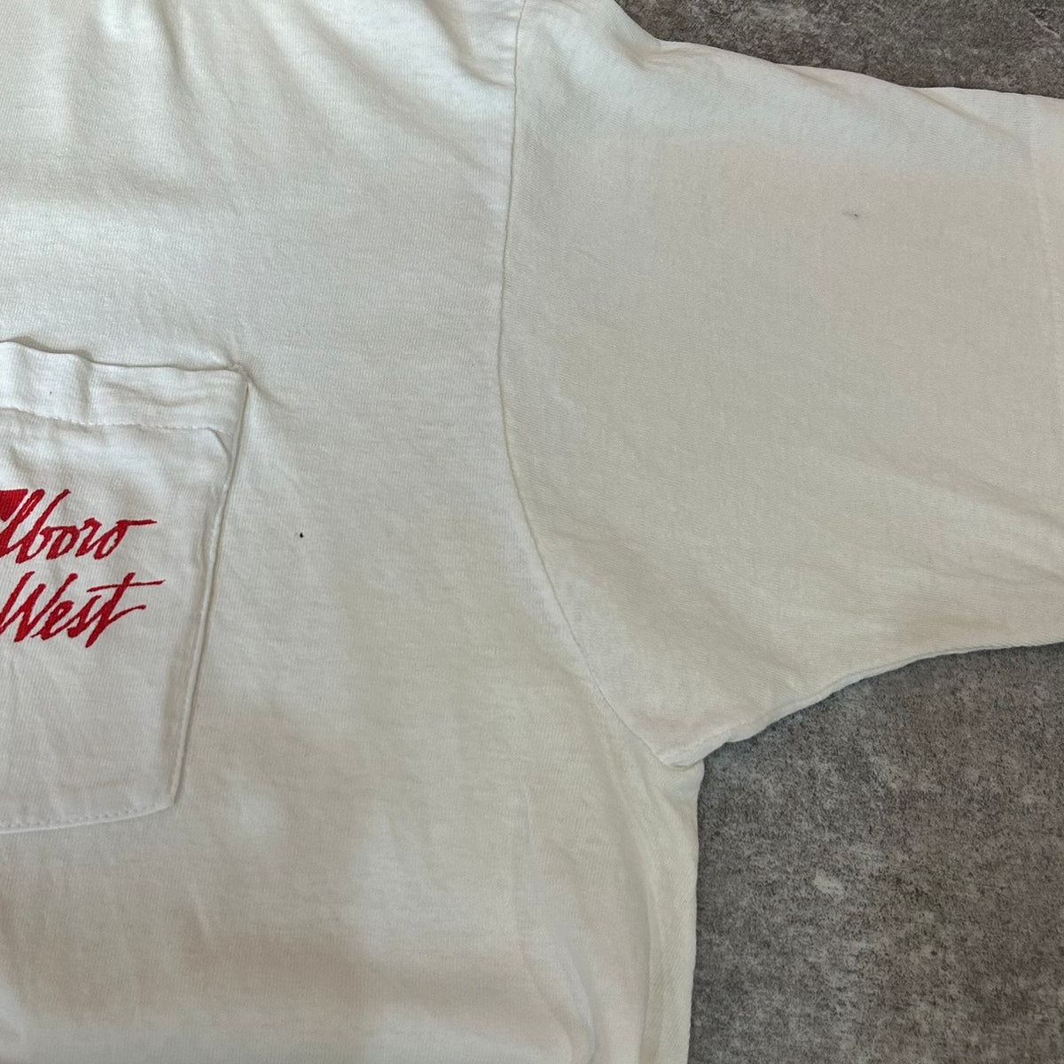 90's Marlboro Wild West BORO POCKET Tee COWBOY 90s VINTAGE