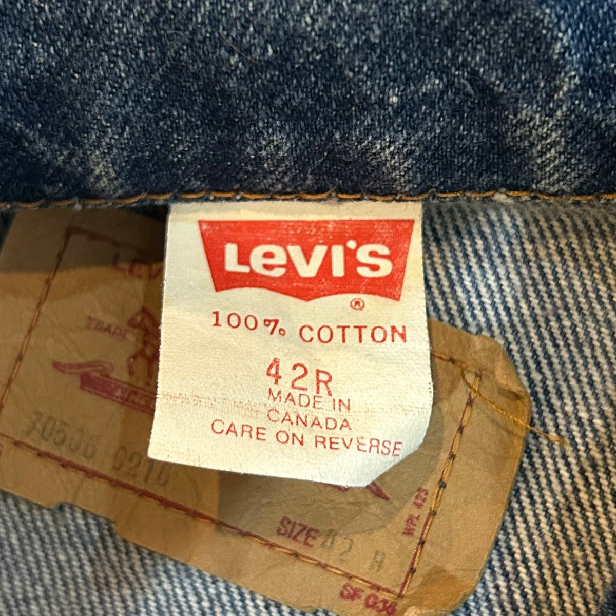 80's Levi’s 70506-0214 size 42R DENIM TRUCKER JACKET MADE IN CANADA