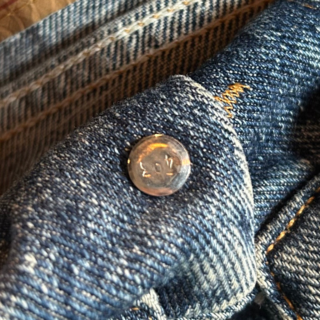 90’s Levi’s 70598-4891 DENIM JACKET size LARGE
