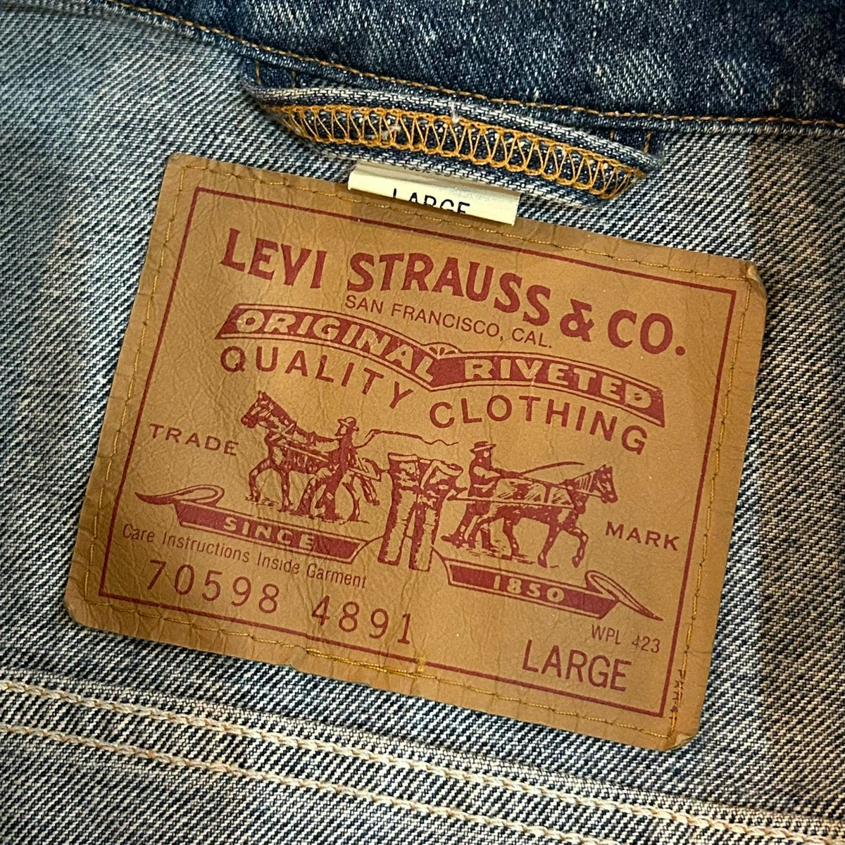 90’s Levi’s 70598-4891 DENIM JACKET size LARGE
