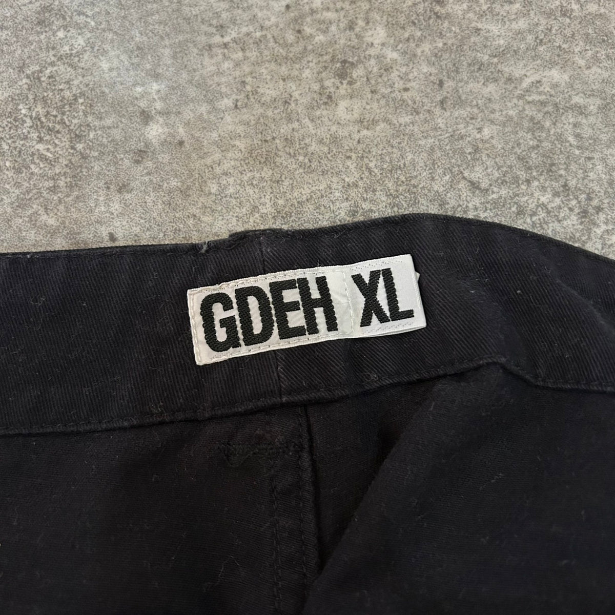00's GOOD ENOUGH Alpine cargo pants SIZE XL Y2K